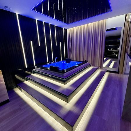 Masarska 6 Vip Apartamenty Jacuzzi Cracovia Esterno foto