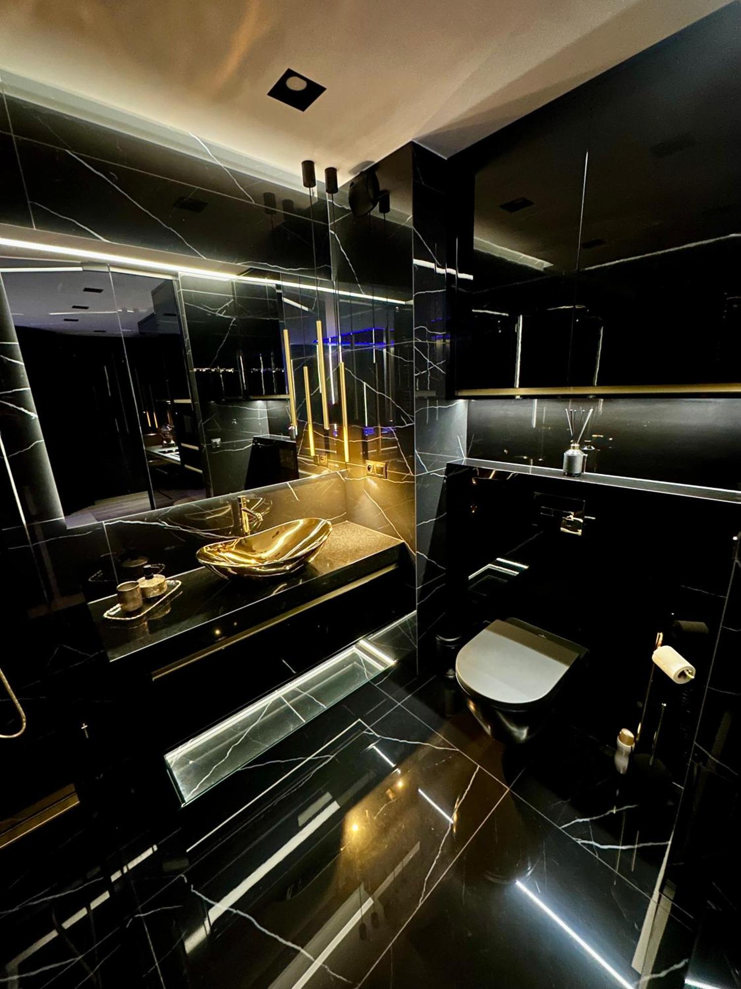 Masarska 6 Vip Apartamenty Jacuzzi Cracovia Esterno foto