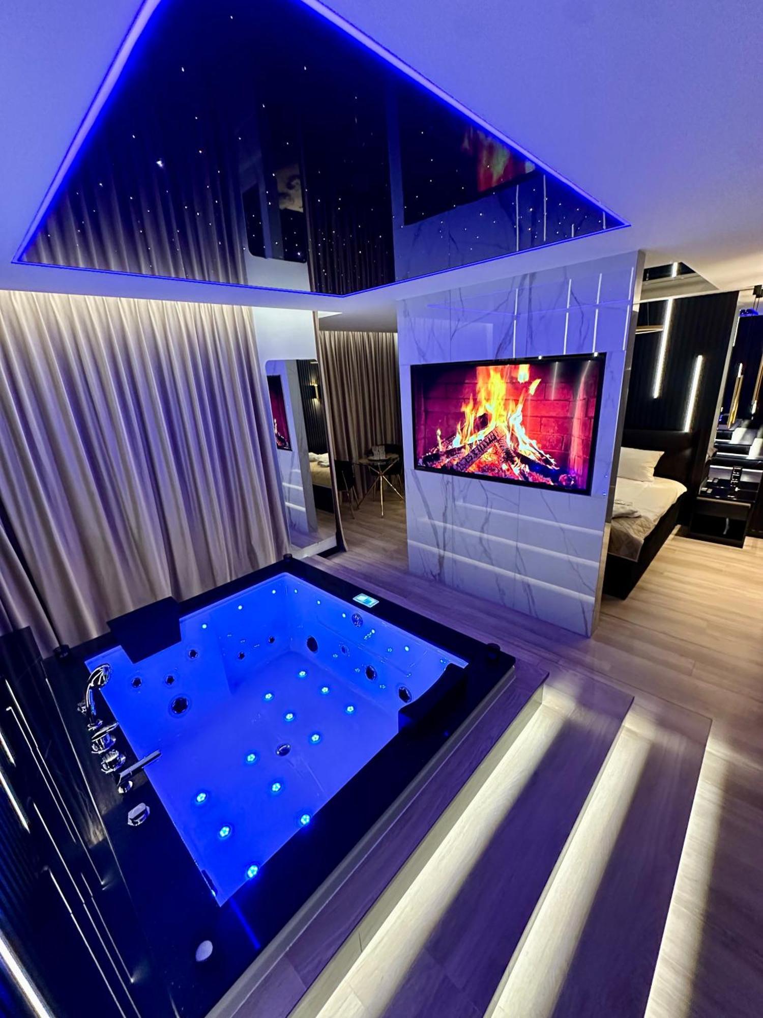 Masarska 6 Vip Apartamenty Jacuzzi Cracovia Esterno foto